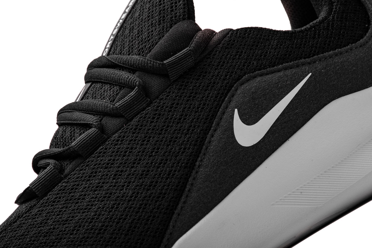 nike viale black and white